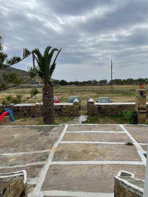 Θἔρως Apartment Tínos Exterior foto